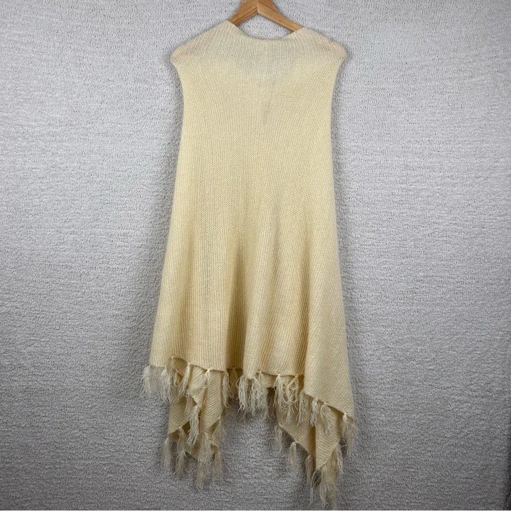 LuLaRoe Sweater Poncho Womens‎ OS Cream Button Front Knit Tassels Breathable
